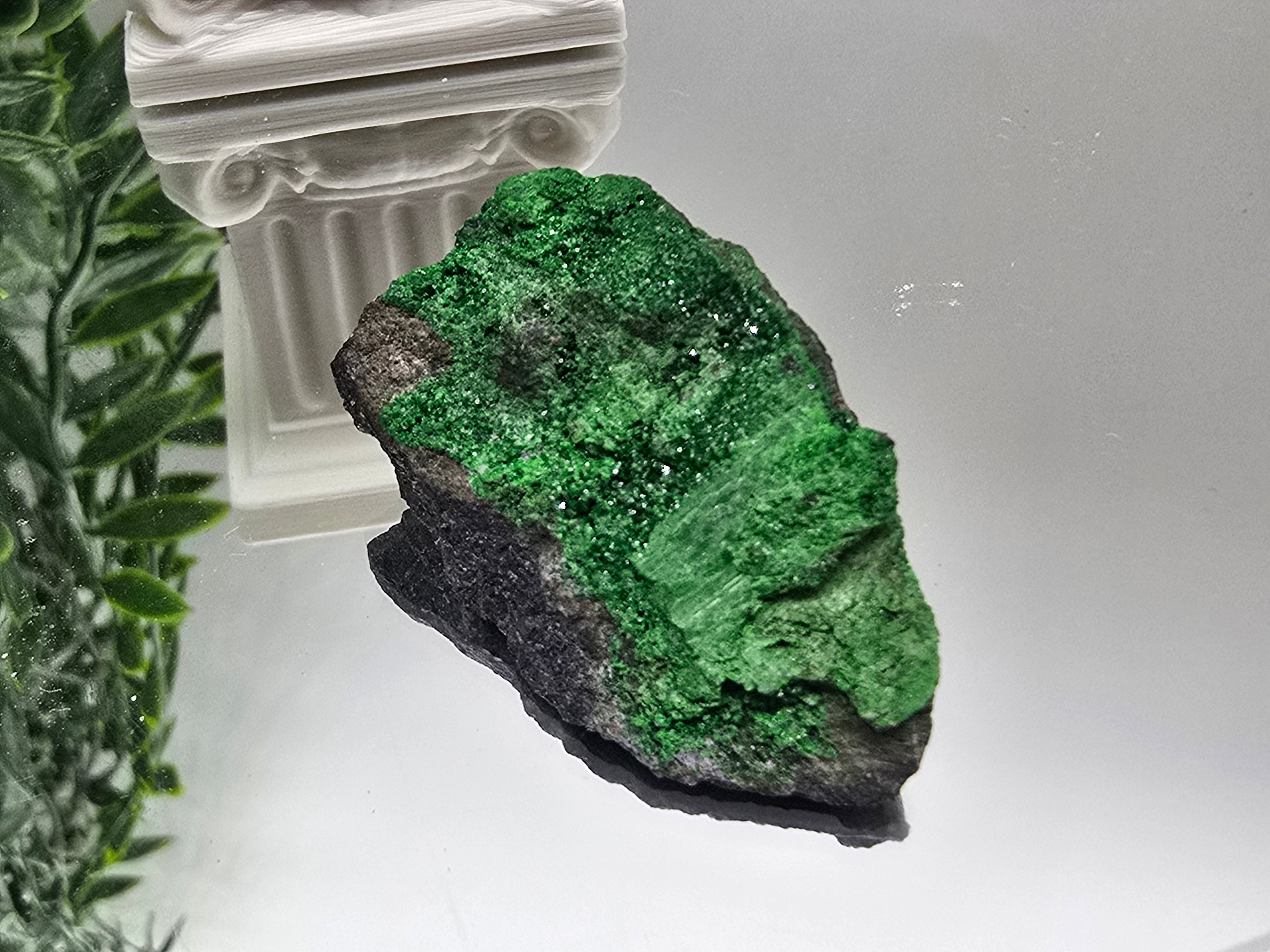 Uvarovite Rare AAA 41 × 26 × 15 mm (Stone of Abundant Heart & Prosperity) Crystal Wellness
