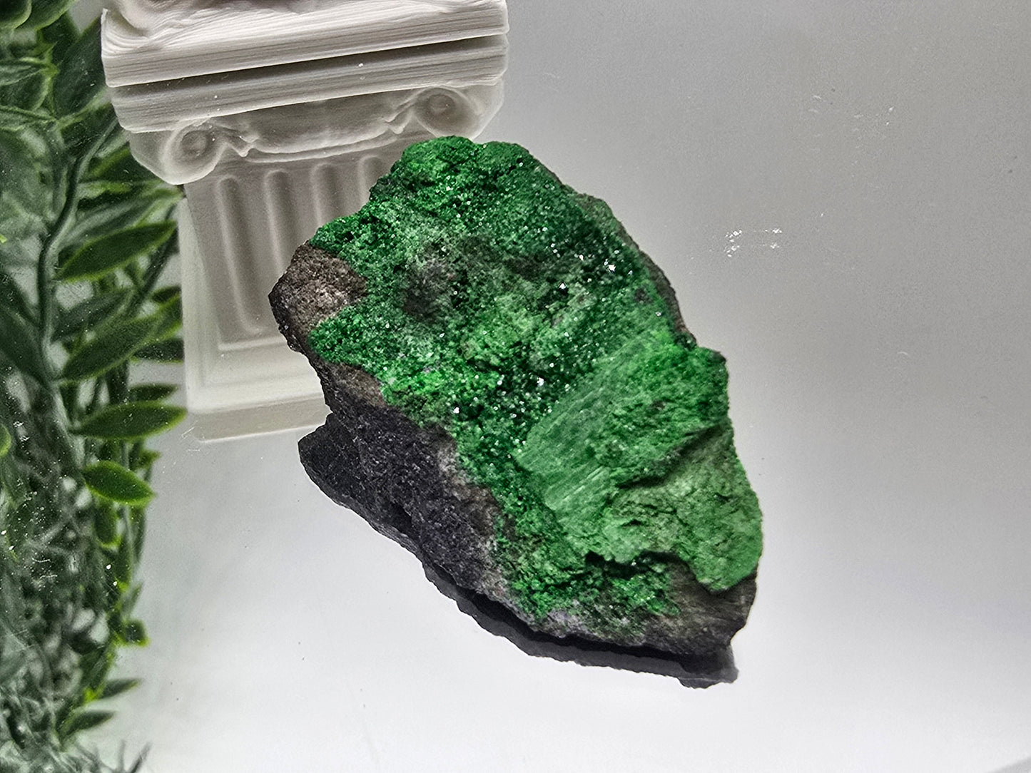Uvarovite Rare AAA 41 × 26 × 15 mm (Stone of Abundant Heart & Prosperity) Crystal Wellness