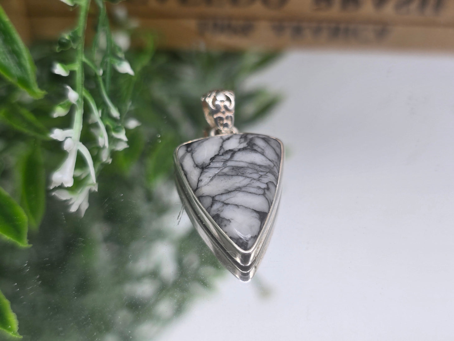 ✨ Pinolith Shield Pendant – 25×19mm | Sterling Silver 925 Crystal Wellness
