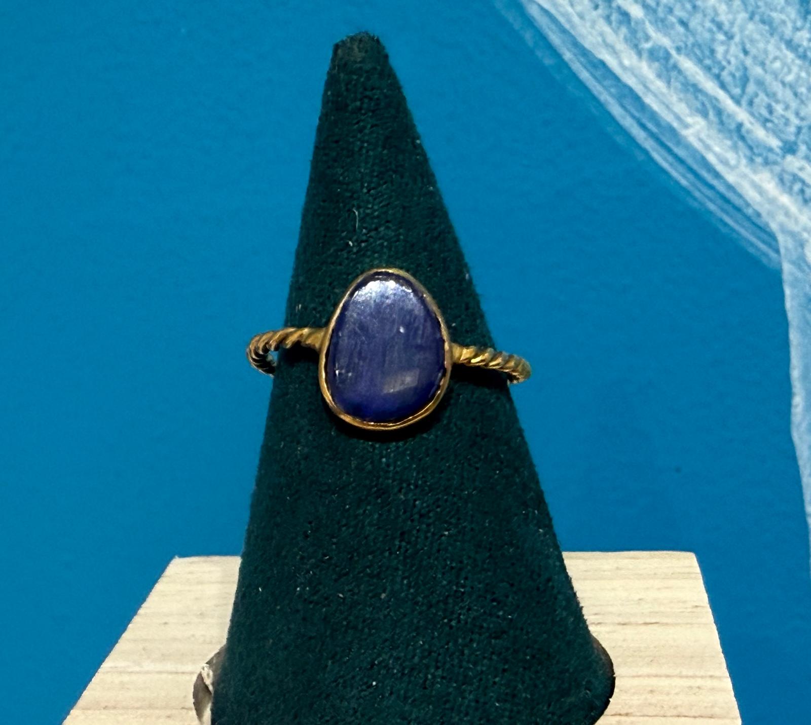 Australian Opal Ring in 22ct Gold – Stone of Intuition & Inner Magic Crystal Wellness