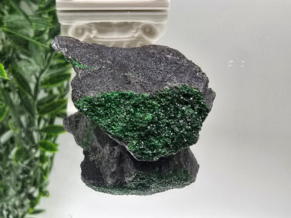 Uvarovite Rare AAA 43 × 21 × 18 mm (Stone of Abundant Heart & Prosperity) Crystal Wellness