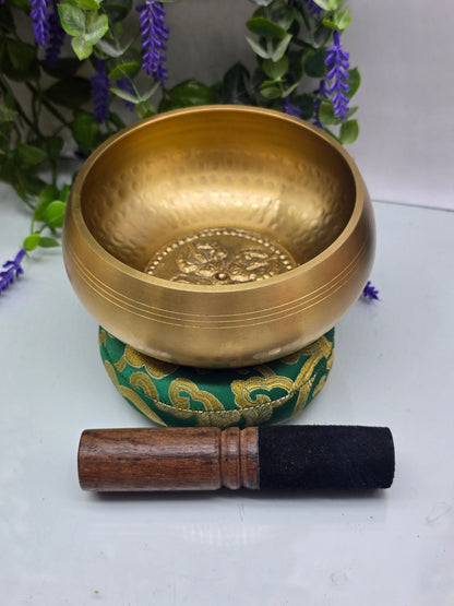 Tibetan Singing Bowl — 5.5 Inch | B Note | Crown Chakra |
"Divine Consciousness” Crystal Wellness