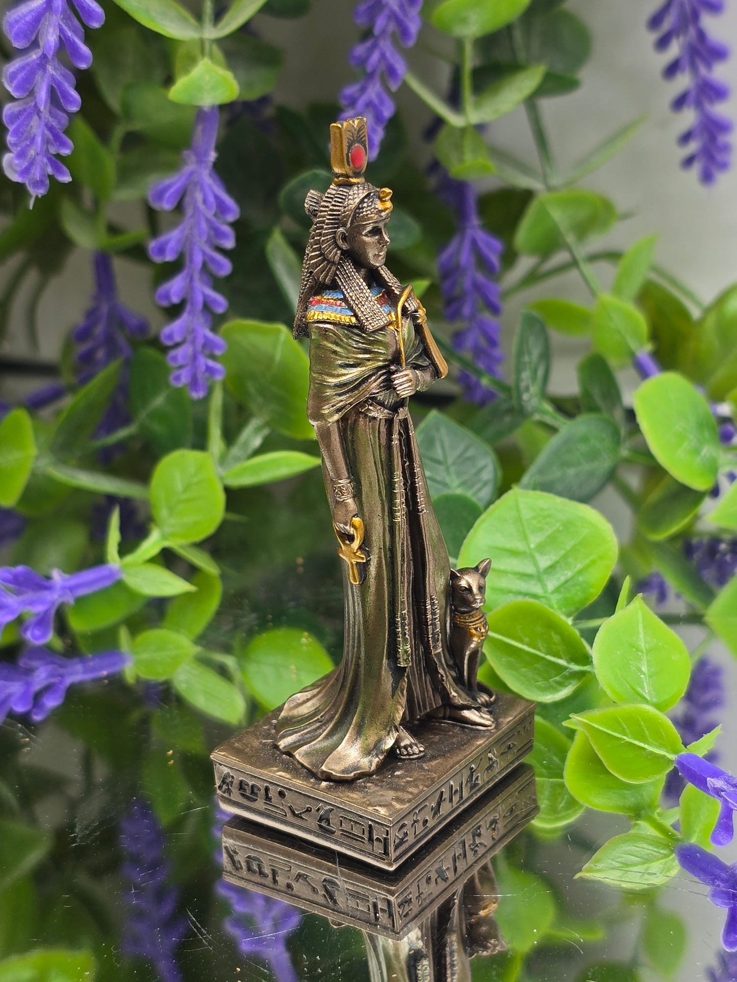 Egyptian Queen Nefertari Mini Figurine 8.6cm Crystal Wellness