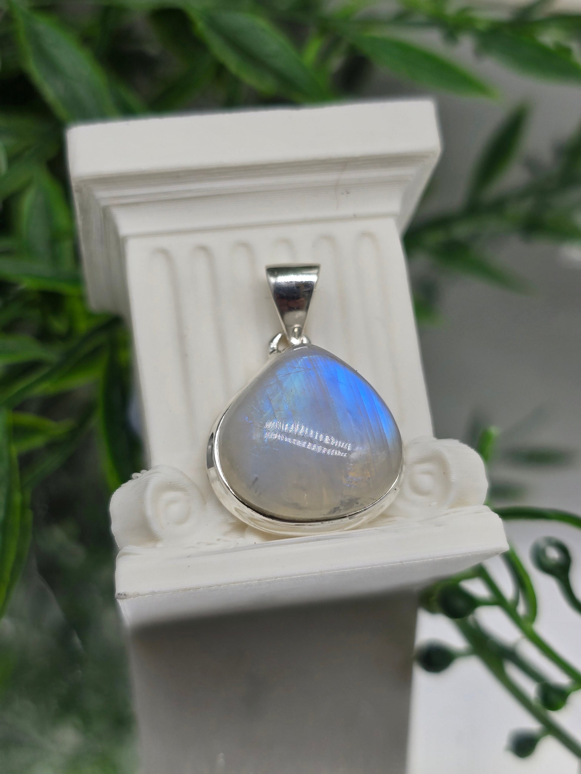 Premium Blue Fire Moonstone Pendant — Stone of Intuition, Emotional Balance & New Beginnings Crystal Wellness