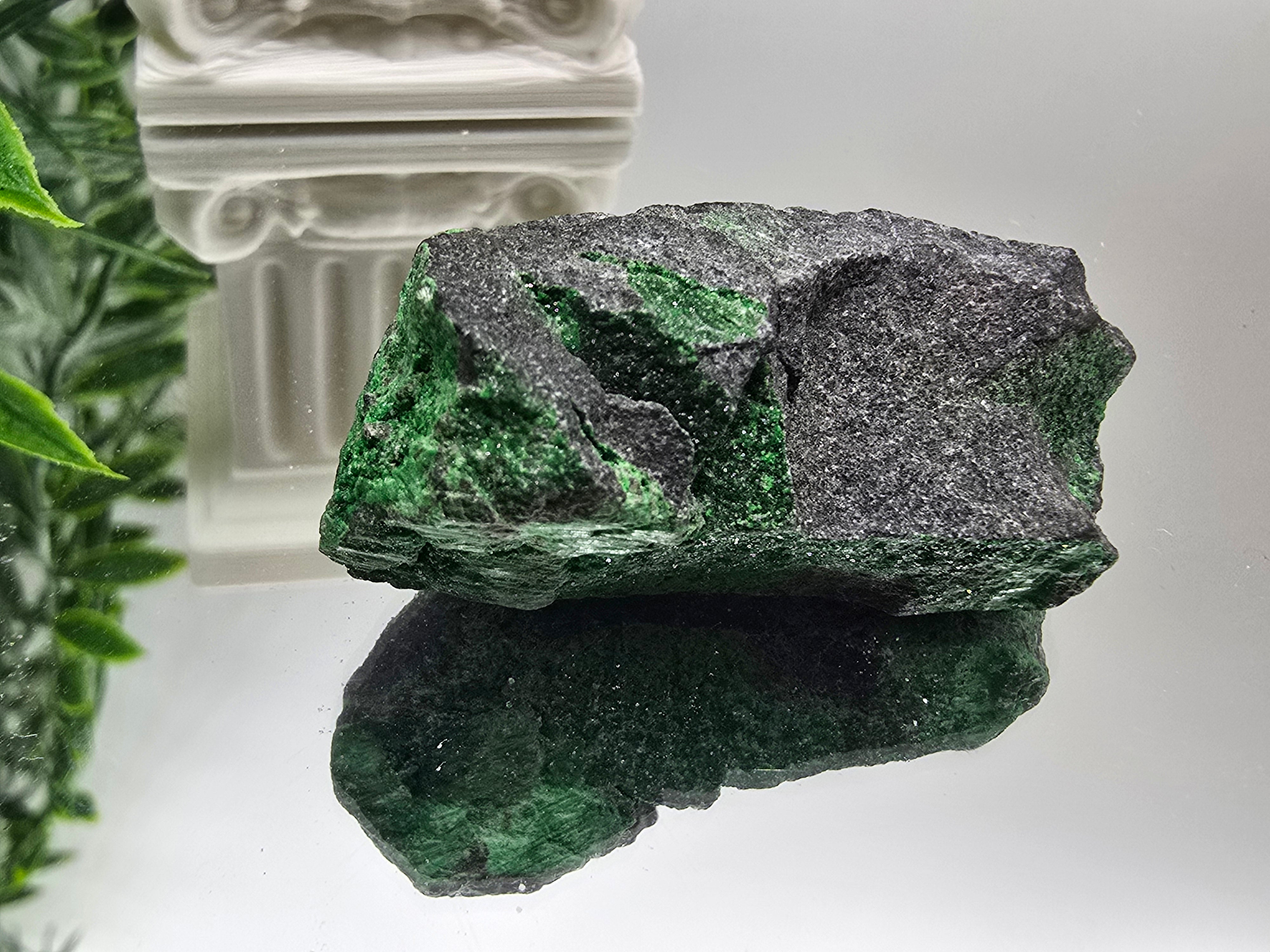 Uvarovite Rare AAA 45 × 22 × 17 mm (Stone of Abundant Heart & Prosperity) Crystal Wellness