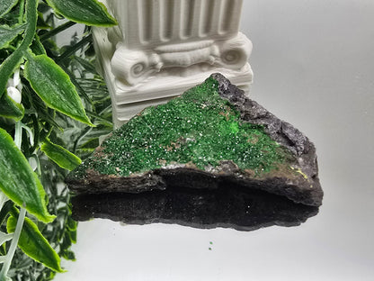 Uvarovite Raw AAA 55 × 35 × 11 mm (Stone of Abundant Heart & Prosperity) Crystal Wellness
