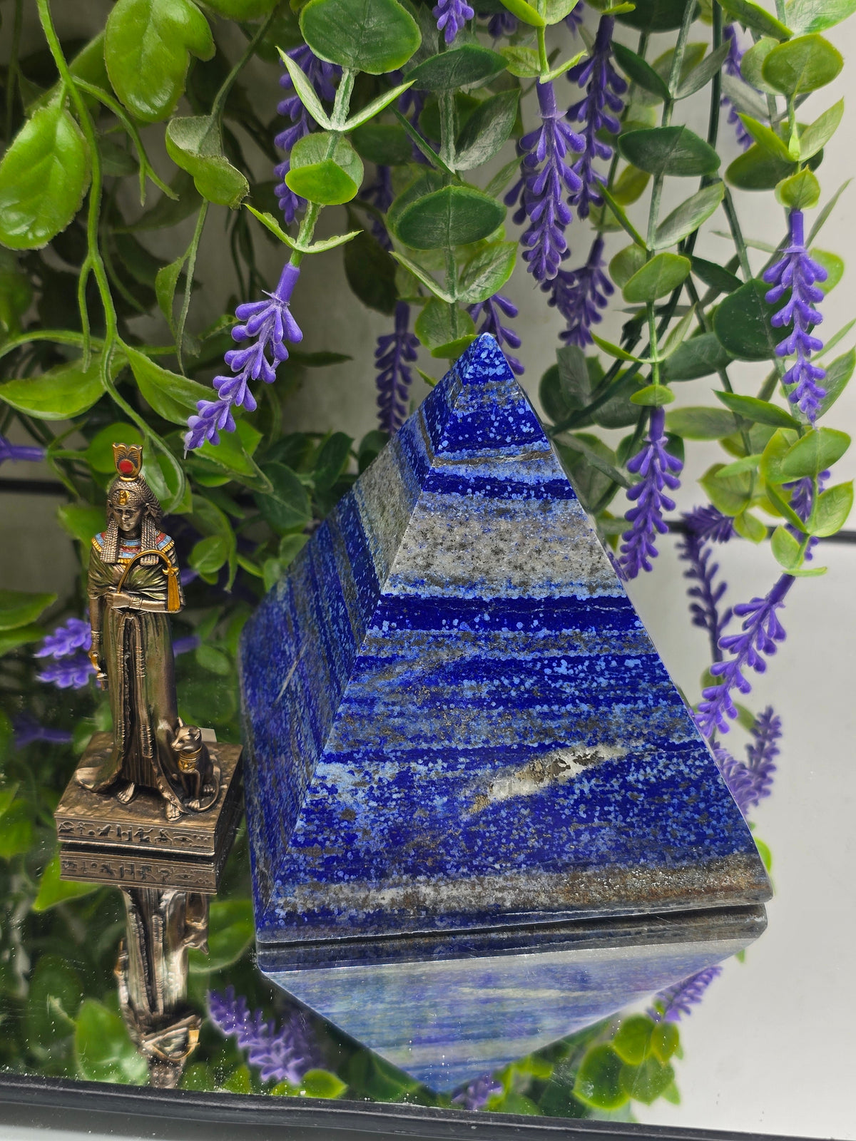 Lapis Lazuli Pyramid – Stone of Wisdom, Truth & Spiritual Insight | 1.3kg Crystal Wellness