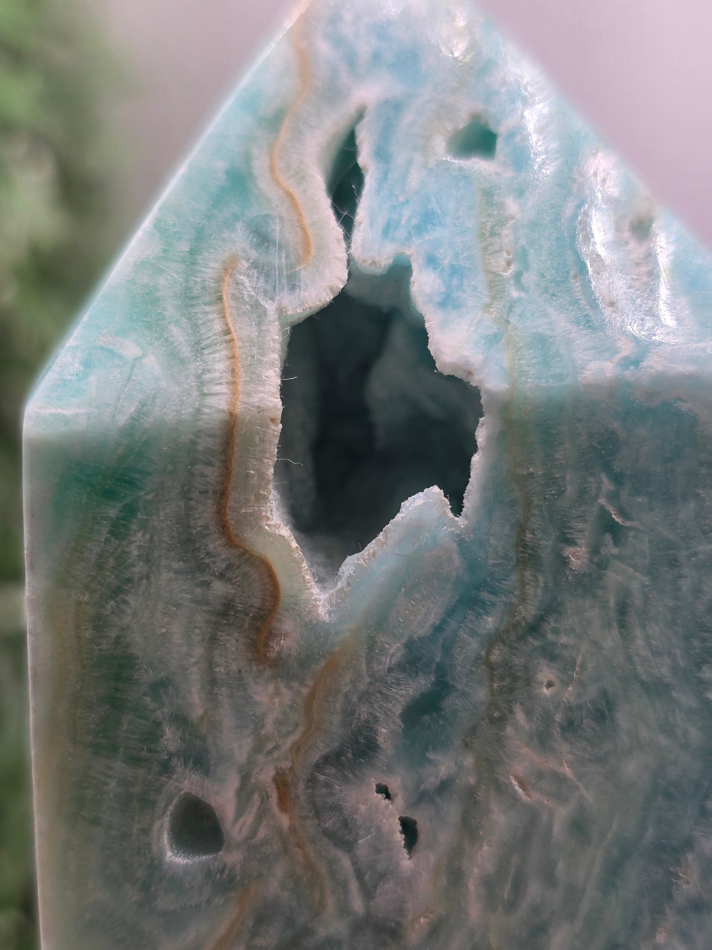 Caribbean Blue Calcite Point 19x6.5cm (Stone of Tranquil Clarity & Emotional Renewal) Crystal Wellness