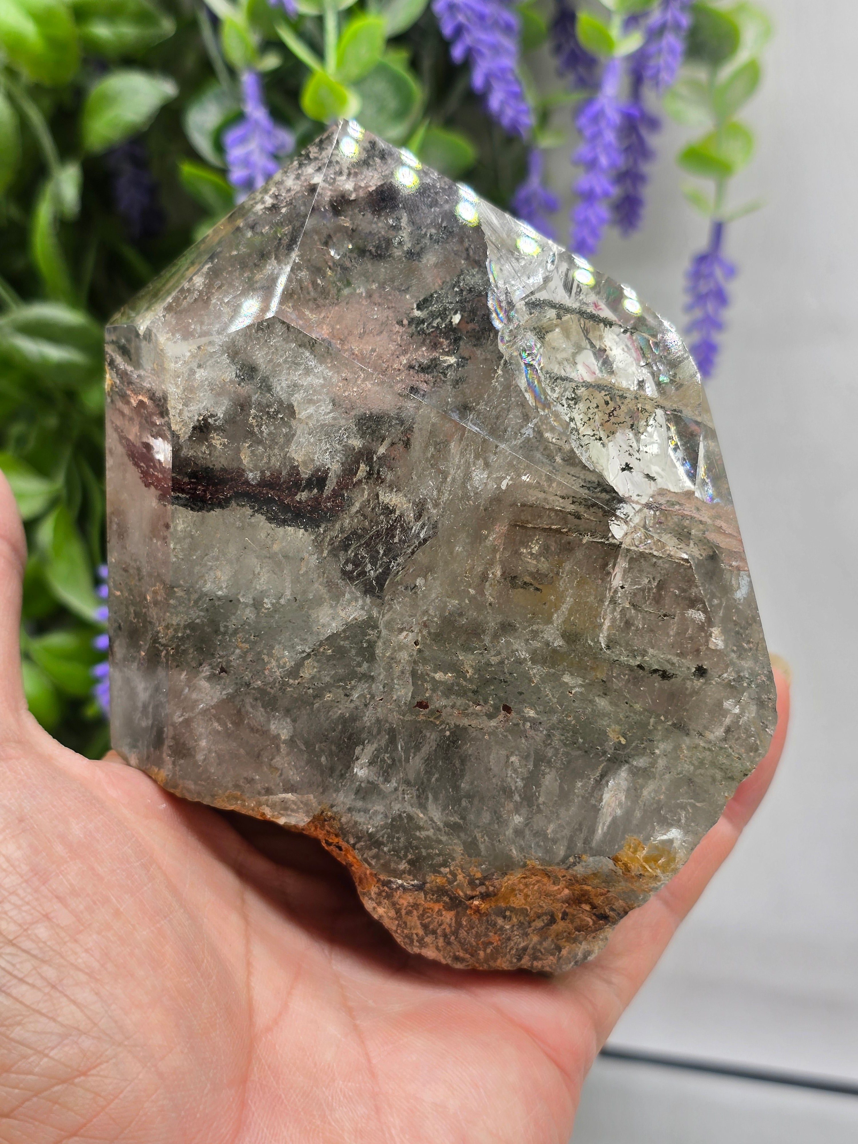 BLACK AND GREEN PHANTOM QUARTZ – “Protection & Renewal” – 12×5×3 cm Crystal Wellness