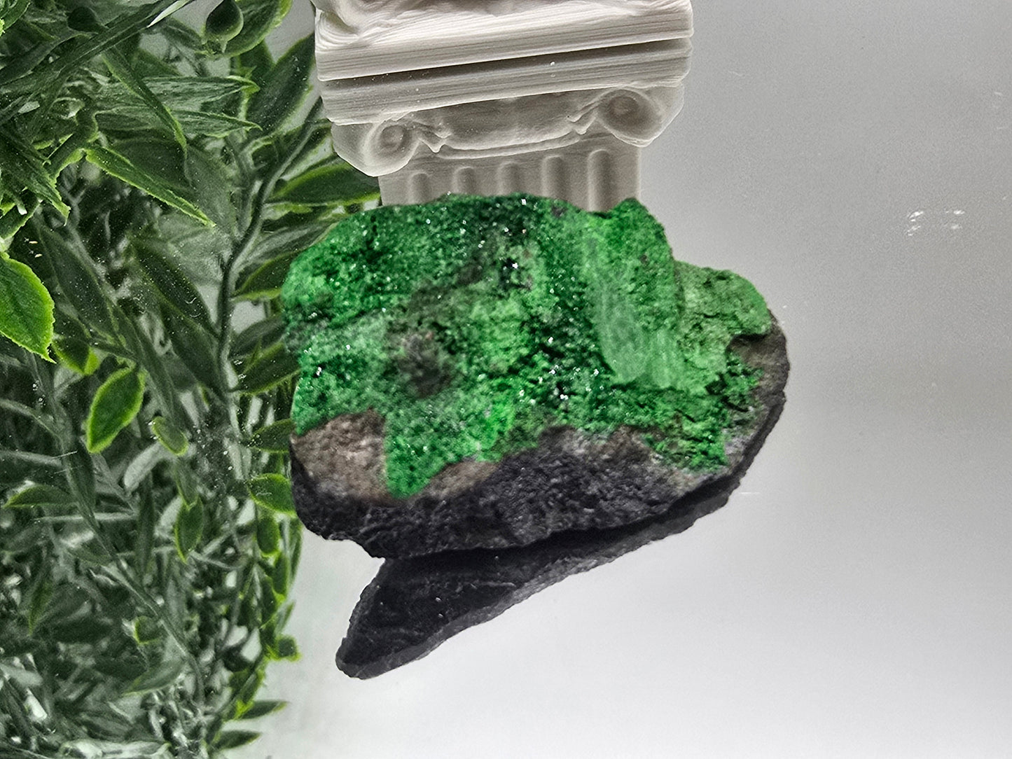 Uvarovite Rare AAA 41 × 26 × 15 mm (Stone of Abundant Heart & Prosperity) Crystal Wellness