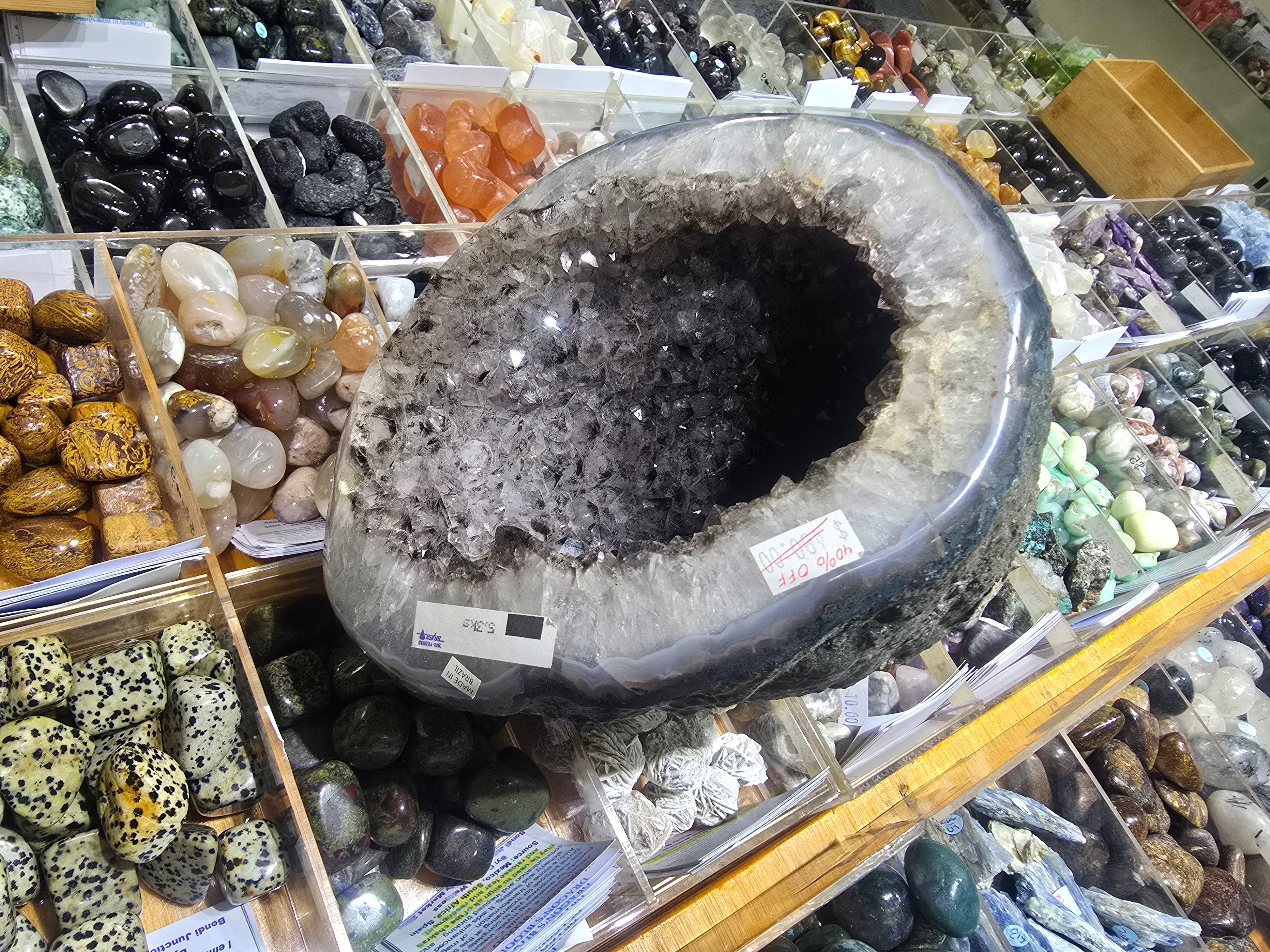 Natural Amethyst Geode 27x17x15cm 5.3kgs Crystal Wellness