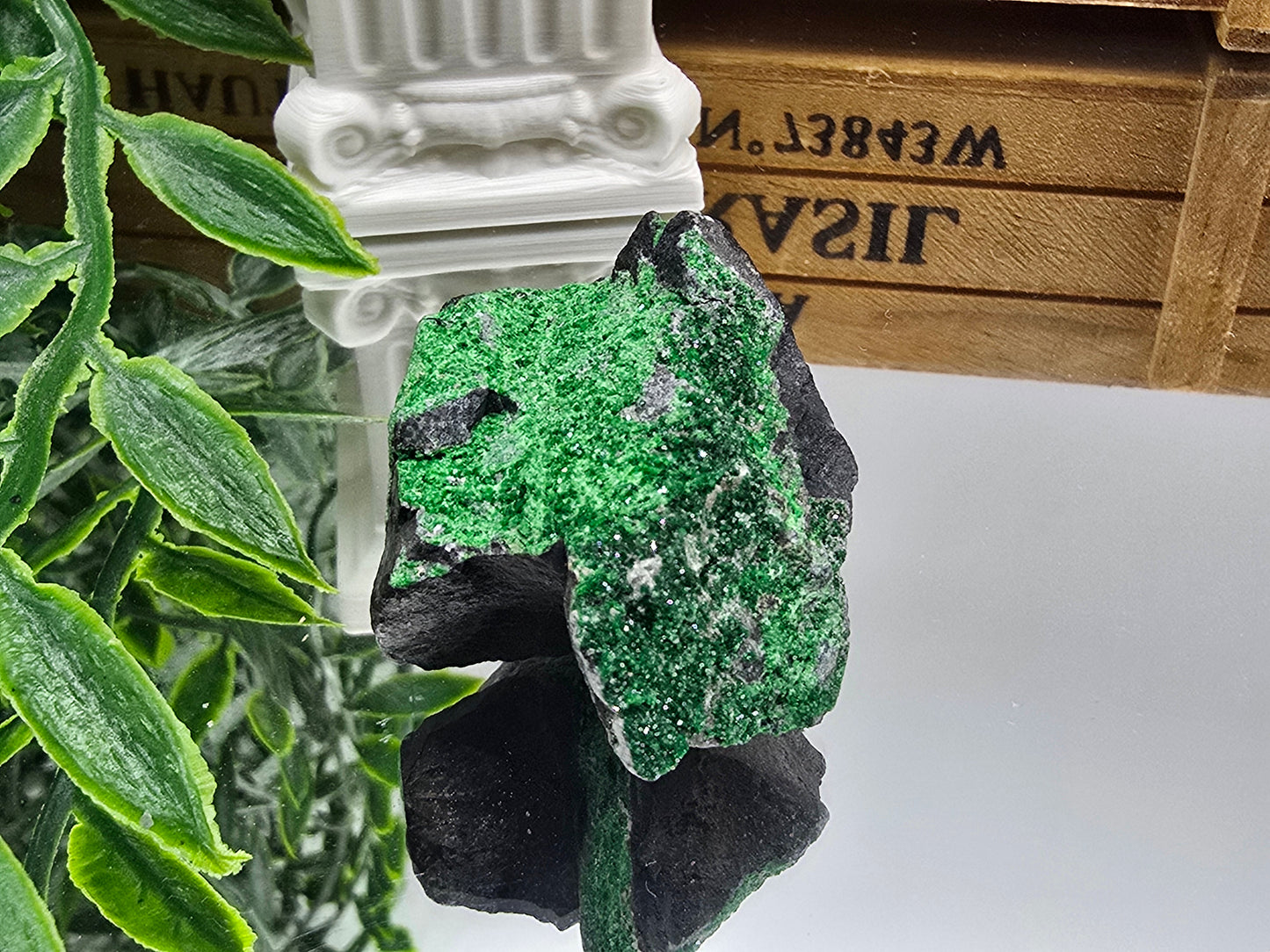 Uvarovite Rare AAA 41 × 33 × 25 mm (Stone of Abundant Heart & Prosperity) Crystal Wellness
