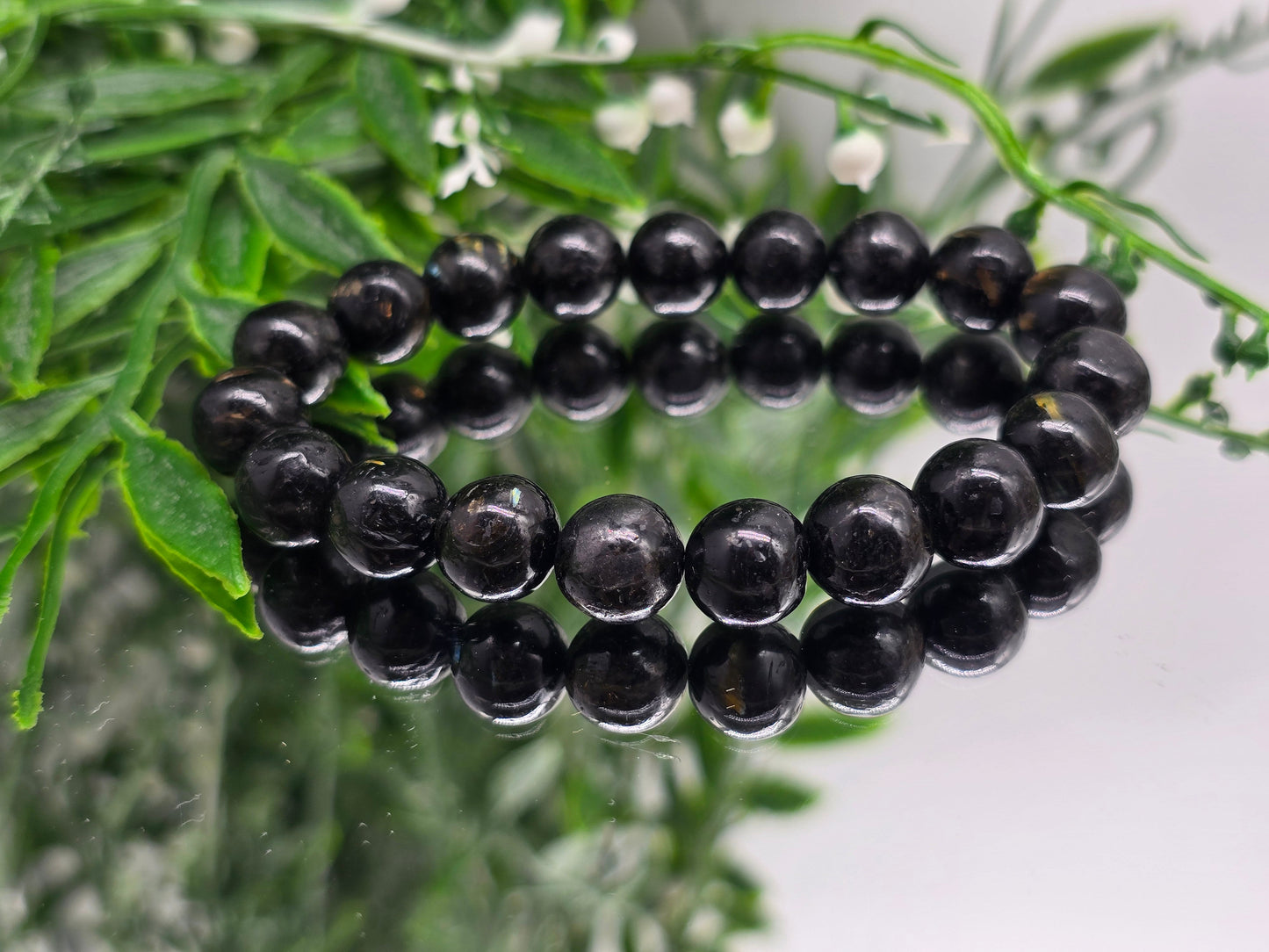 Genuine Nuumite 10 mm Beads Bracelet (Stone of Protection & Ancient Wisdom) Crystal Wellness