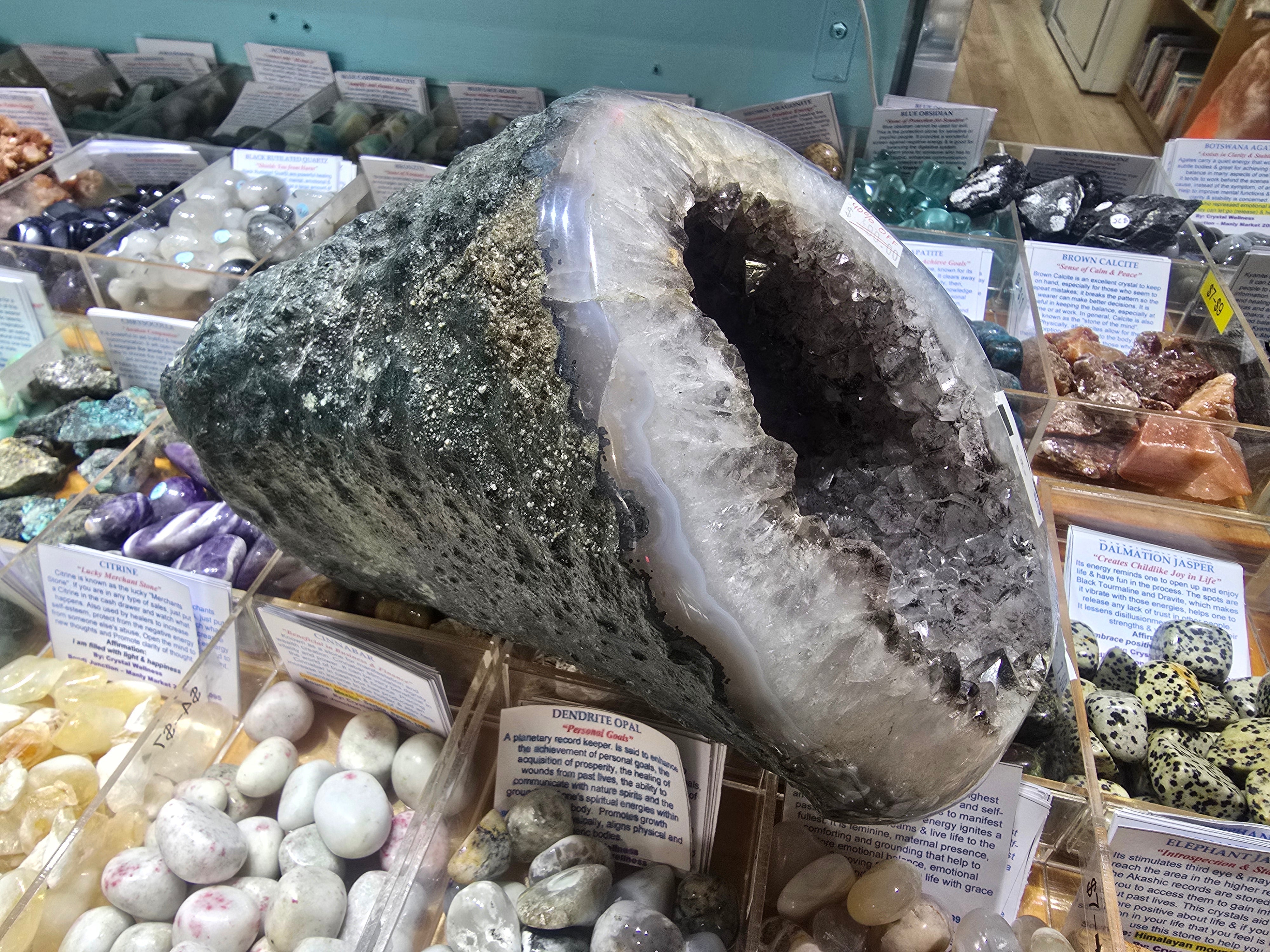 Natural Amethyst Geode 27x17x15cm 5.3kgs Crystal Wellness