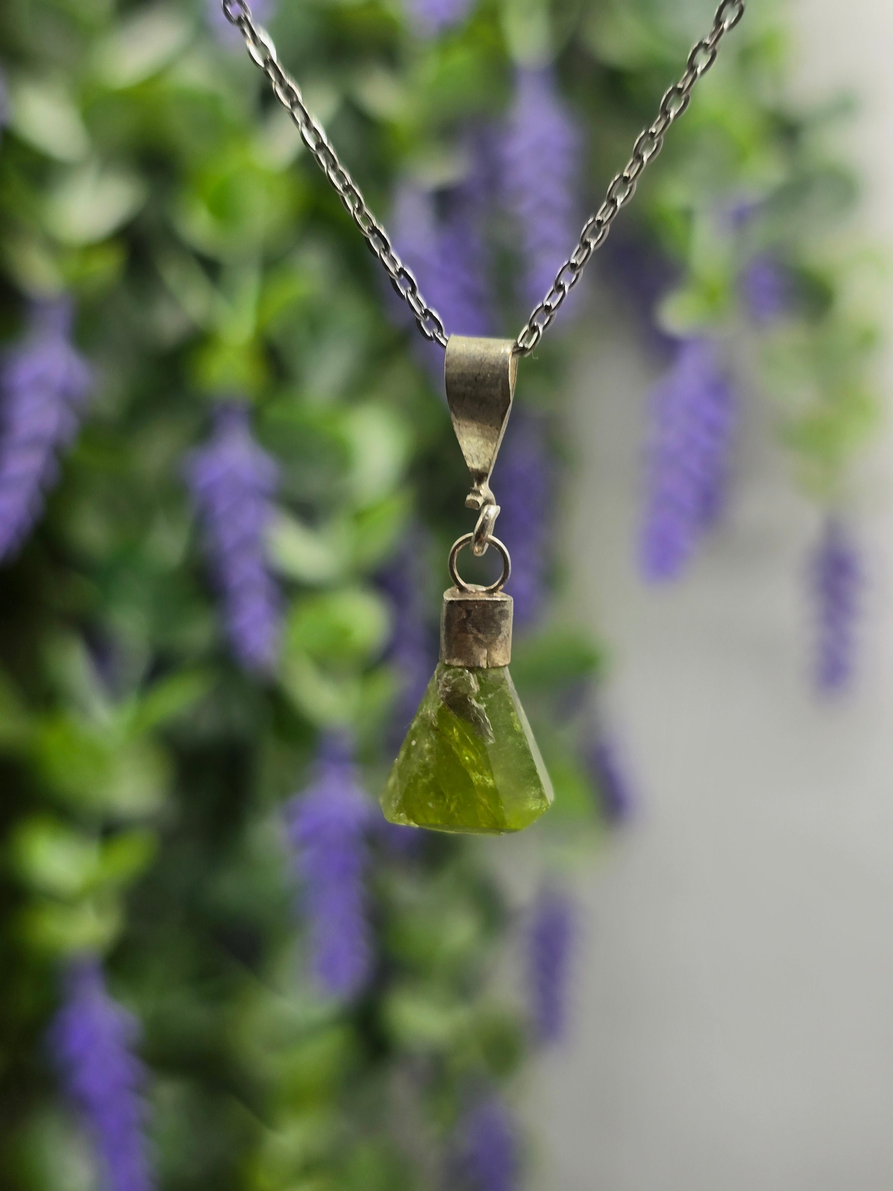 Peridot 925 Silver Pendant – Stone of Renewal & Positive Growth Crystal Wellness