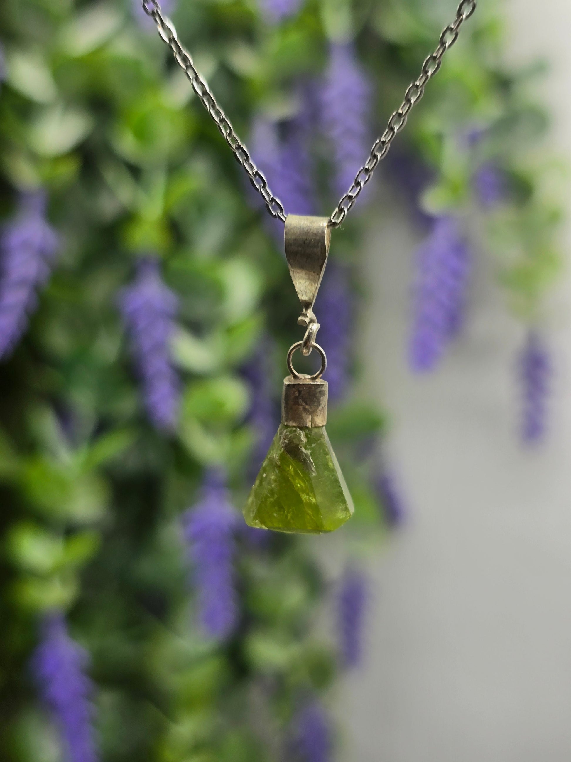 Peridot 925 Silver Pendant – Stone of Renewal & Positive Growth Crystal Wellness