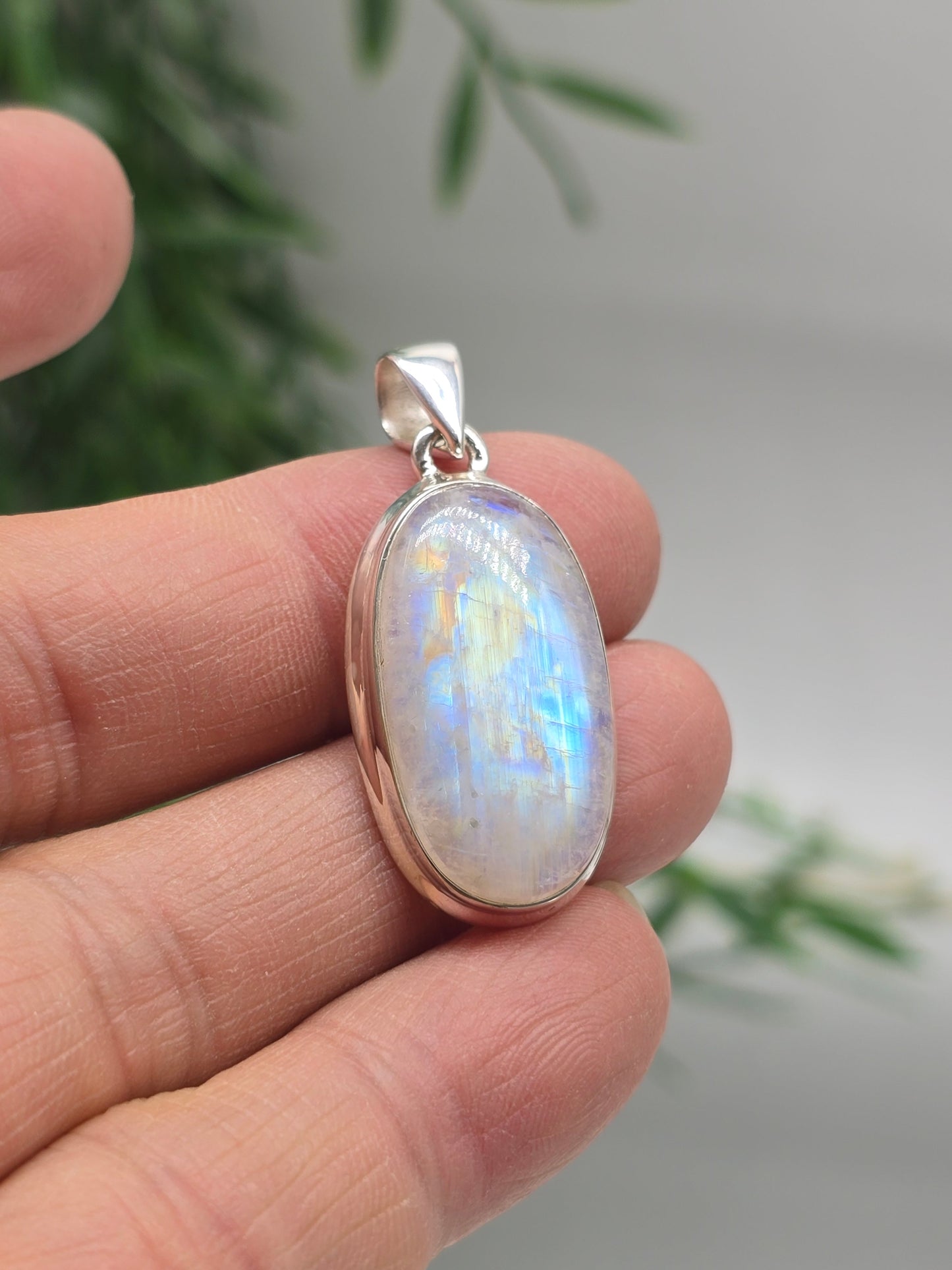 Blue Fire Moonstone 925 Sterling Silver Pendant (3 x 1.5cm) – Stone of New Beginnings & Divine Feminine Energy Crystal Wellness