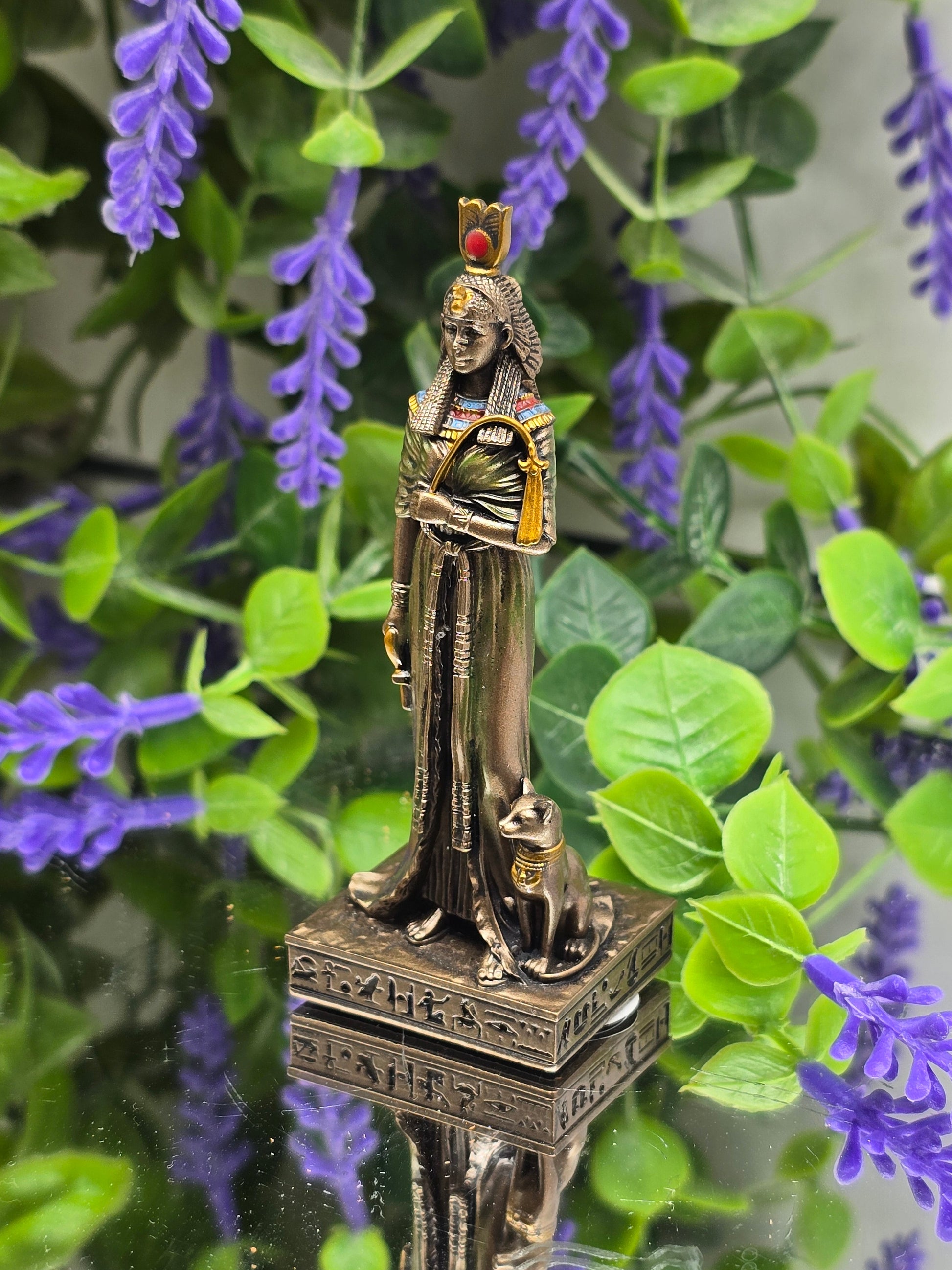 Egyptian Queen Nefertari Mini Figurine 8.6cm Crystal Wellness