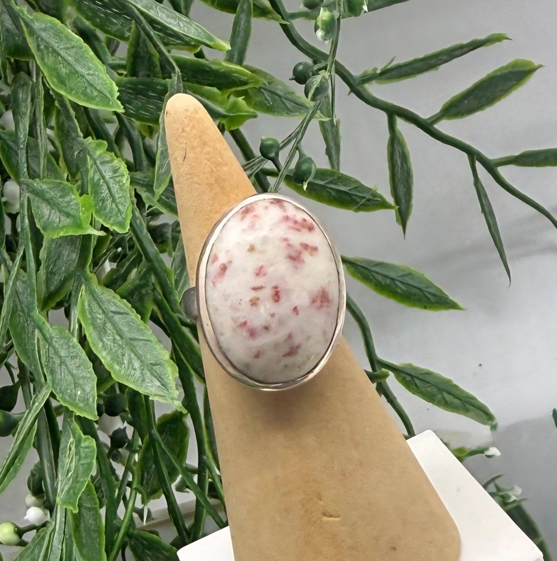 Cinnabar 925 Sterling Silver Ring – Size 6.5 (Stone of Wealth & Manifestation) Crystal Wellness