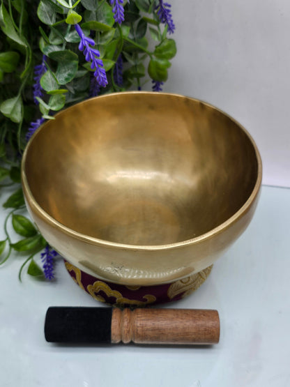 Premium Handmade Singing Bowl | peaceful, Balanced & Healing Vibration – 7 Inch (18 × 9 cm) Crystal Wellness