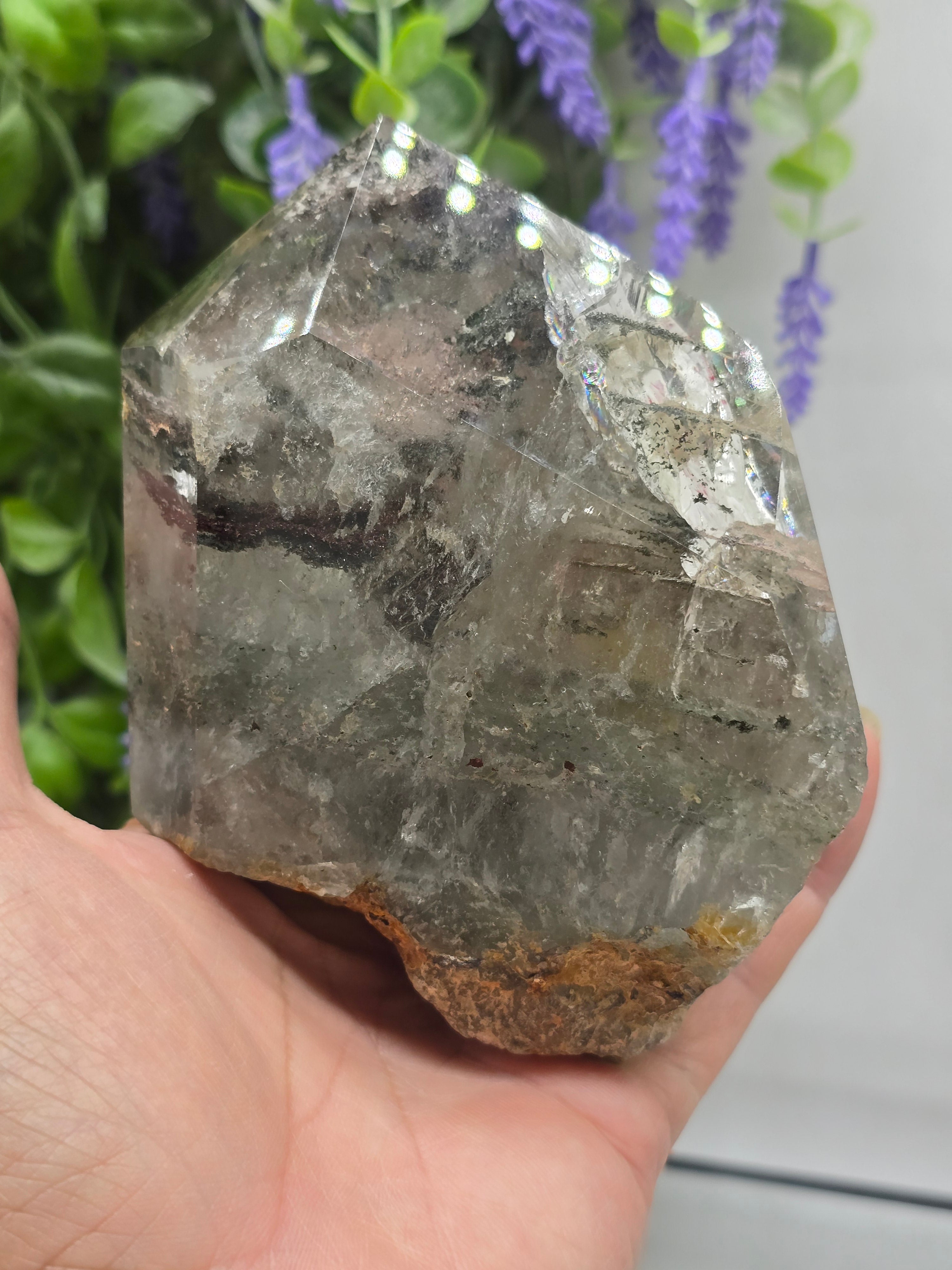 BLACK AND GREEN PHANTOM QUARTZ – “Protection & Renewal” – 12×5×3 cm Crystal Wellness