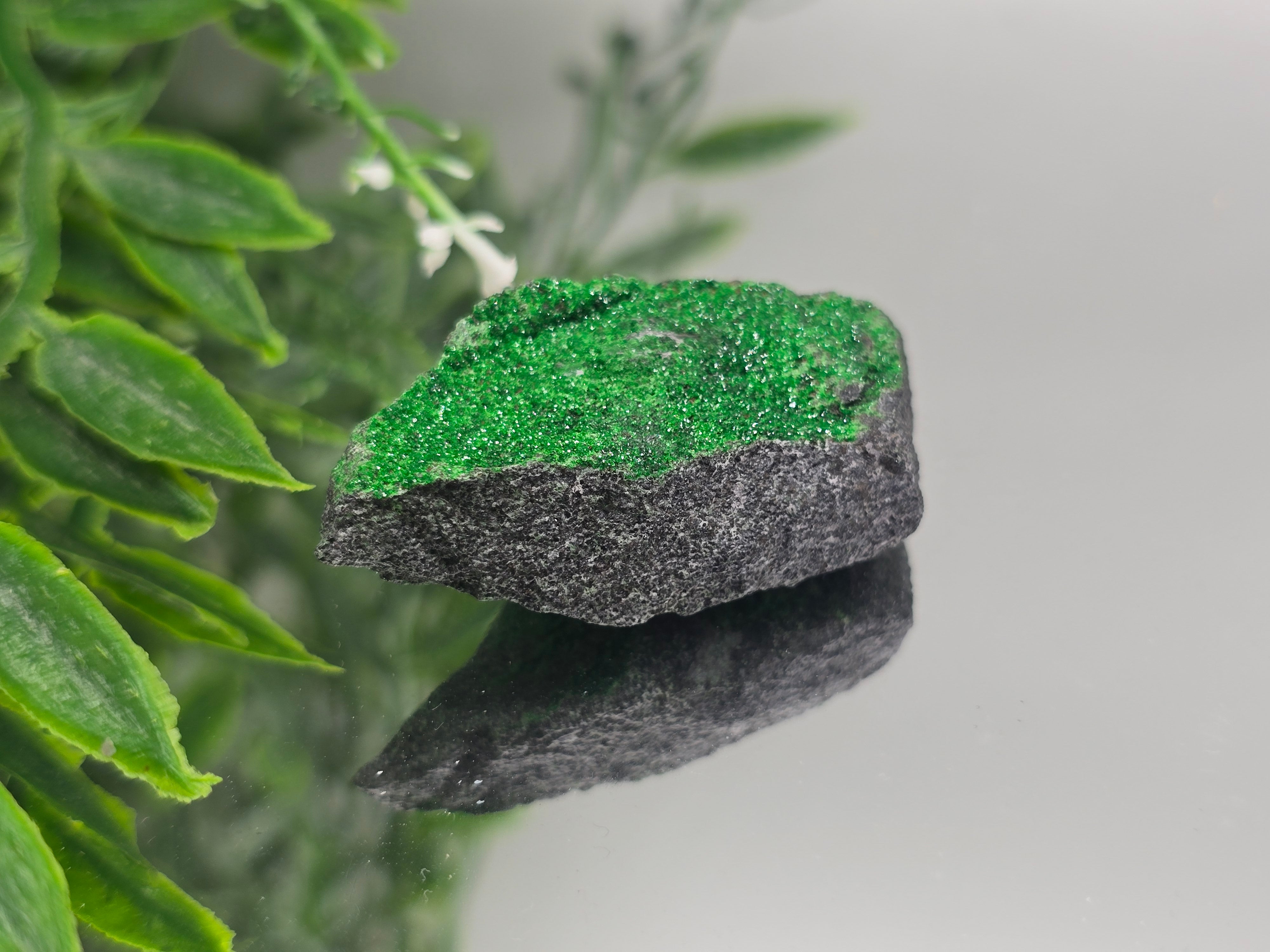 Uvarovite Rare AAA 46 × 20 × 17 mm (Stone of Abundant Heart & Prosperity) Crystal Wellness