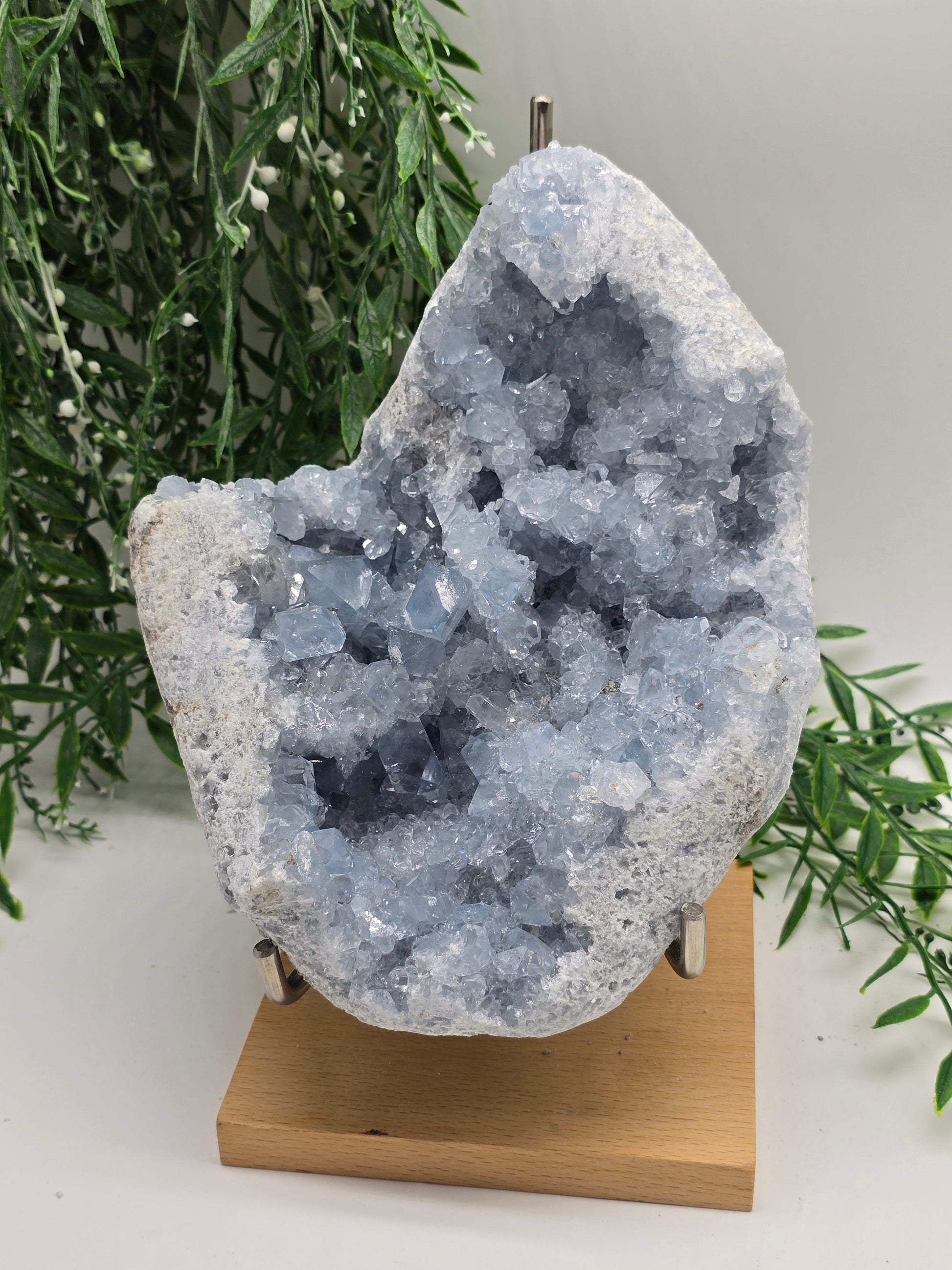 Celestite Geode 3.5kg – 21 × 18 × 9 cm (Stone of Angelic Peace) Crystal Wellness