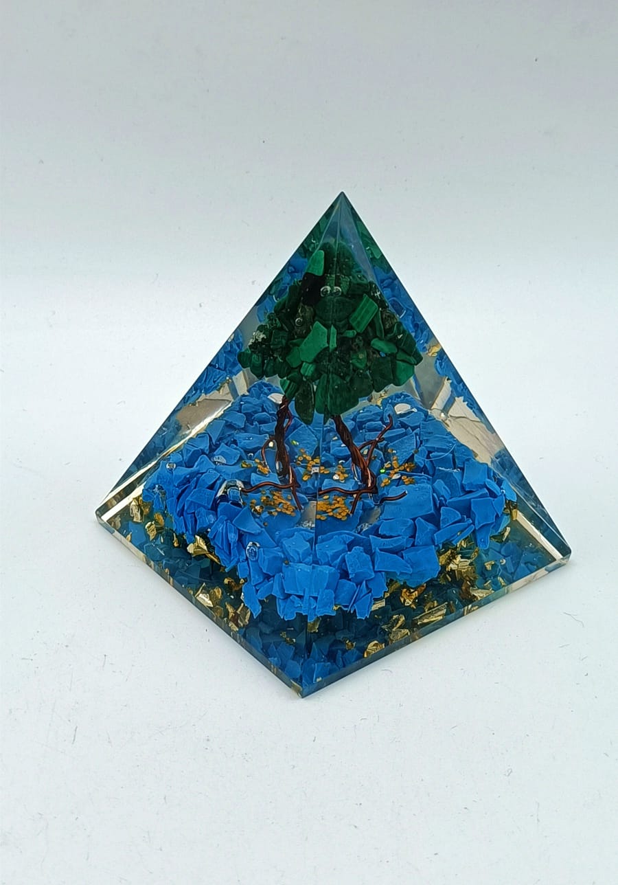 Orgone Pyramid 135g Crystal Wellness