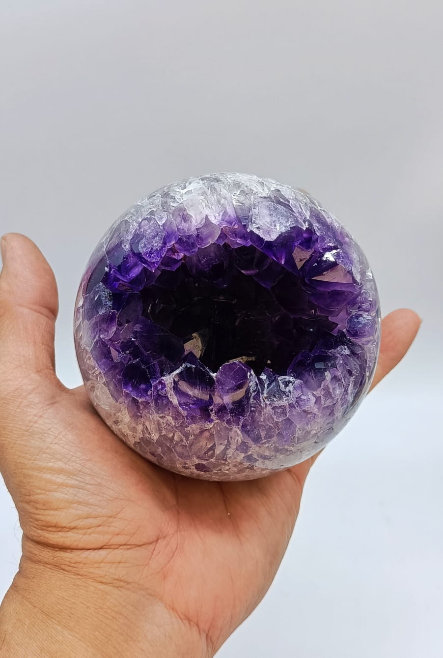 Amethyst Sphere High Grade Best Quality 1113g Crystal Wellness