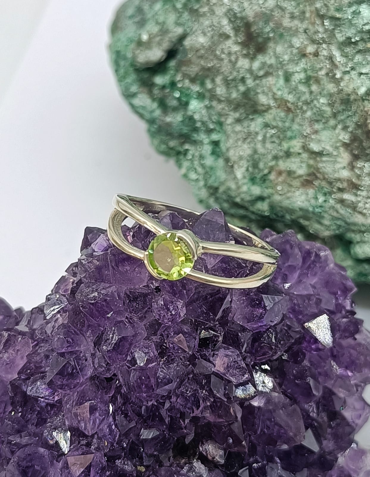 Peridot 925 Sterling Silver Ring Size 7 Crystal Wellness