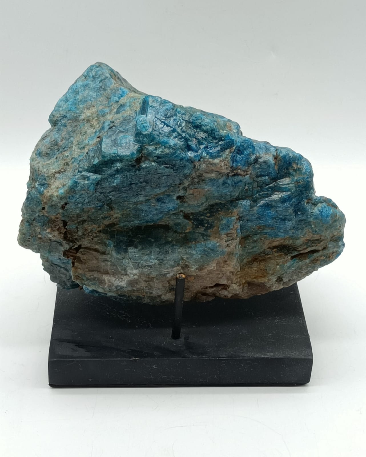 Blue Apatite Raw 2.971 Kgs