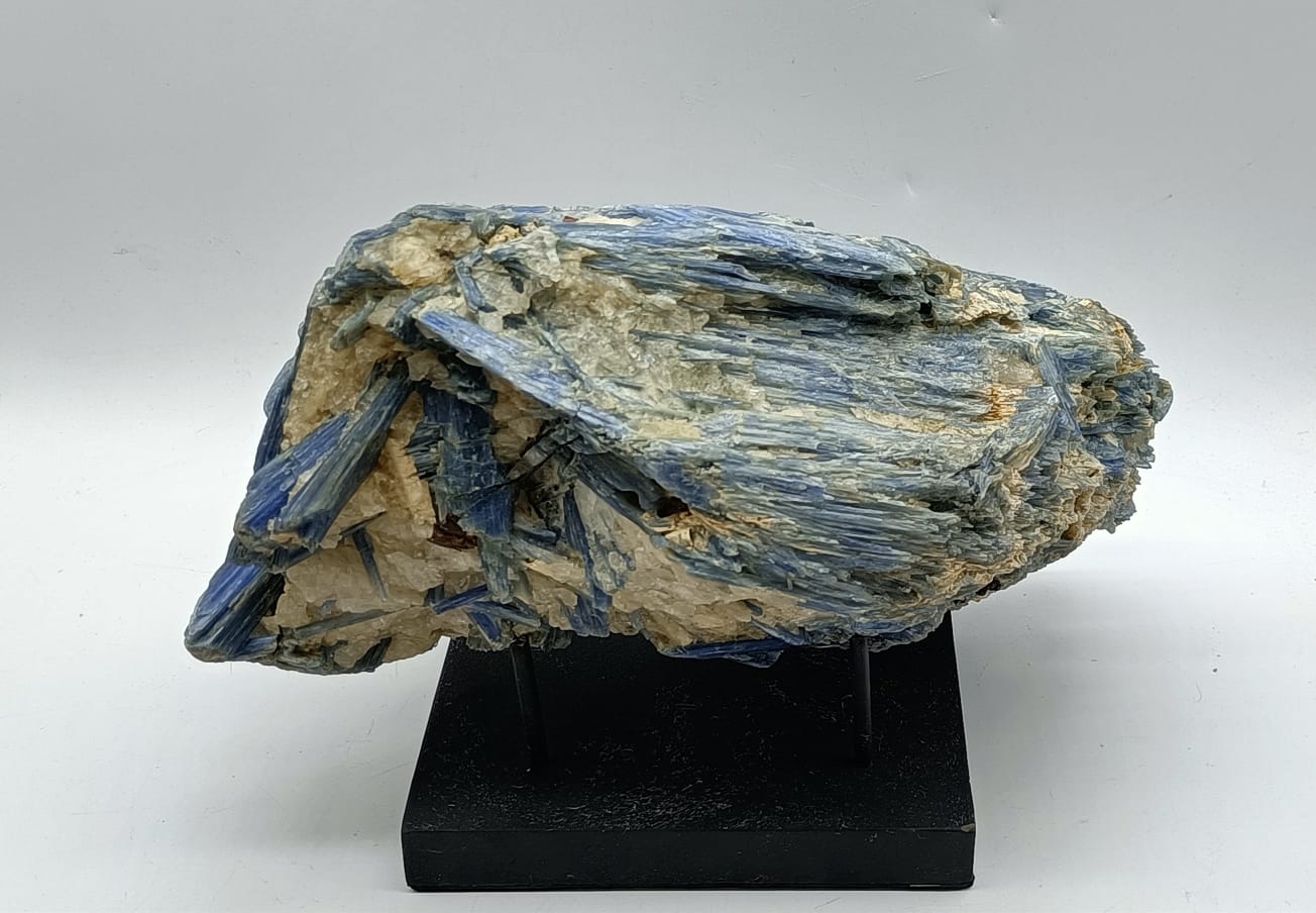 Blue Kyanite 6.708 Kgs