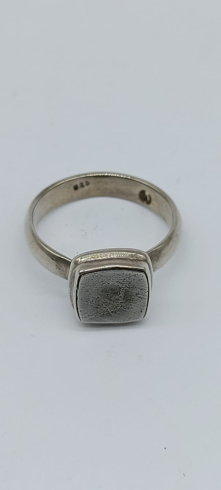 Gibeon Meteorite 925 Sterling Silver Ring Size 9