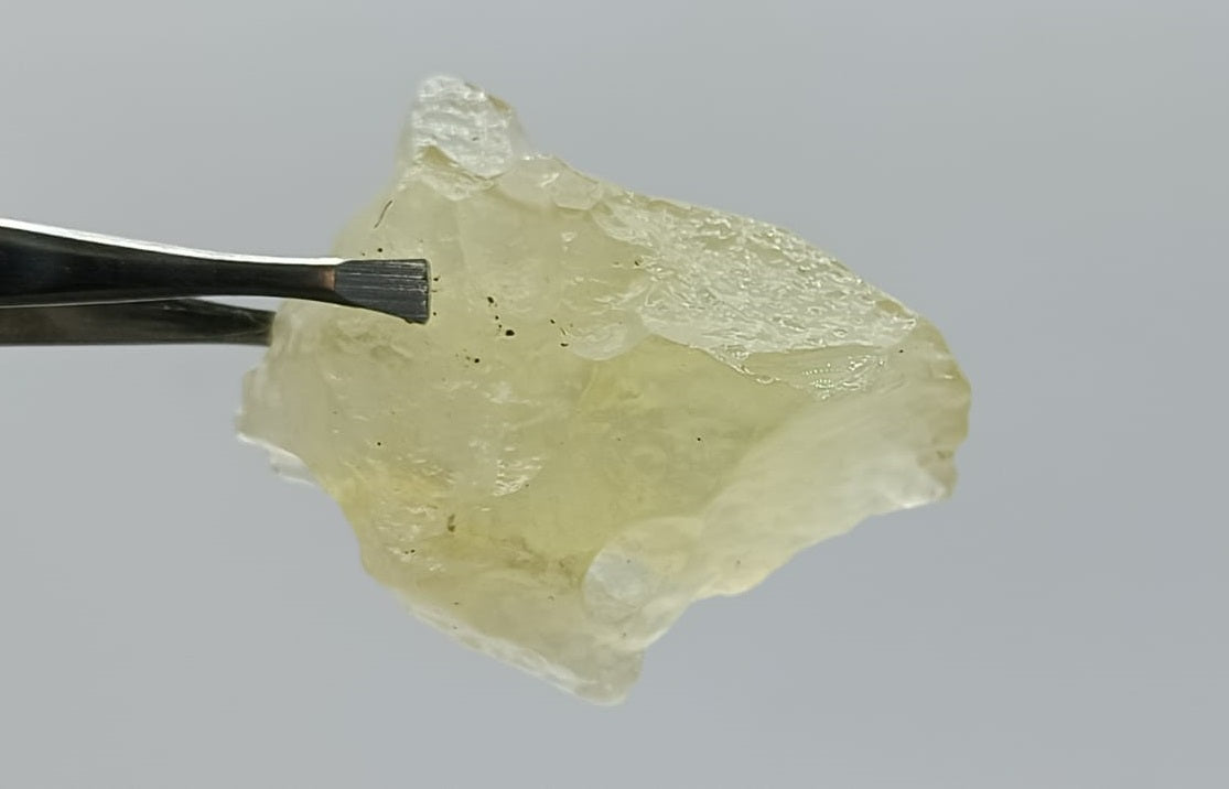 Authentic Libyan Desert Glass Q1 High Grade Golden Ray 27.27 Grams