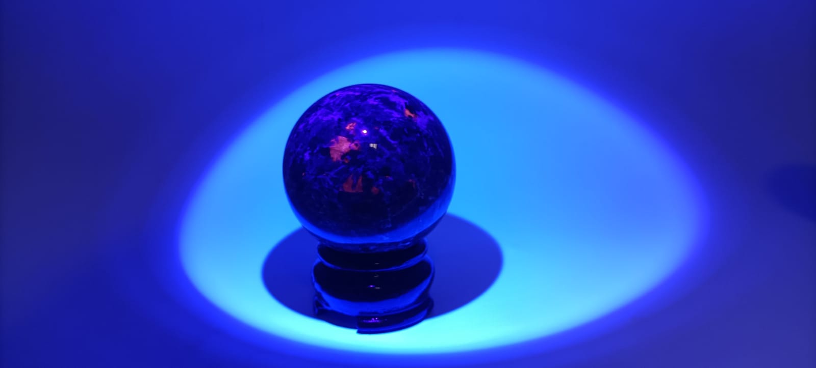 Yooperlites the Glowing Spheres